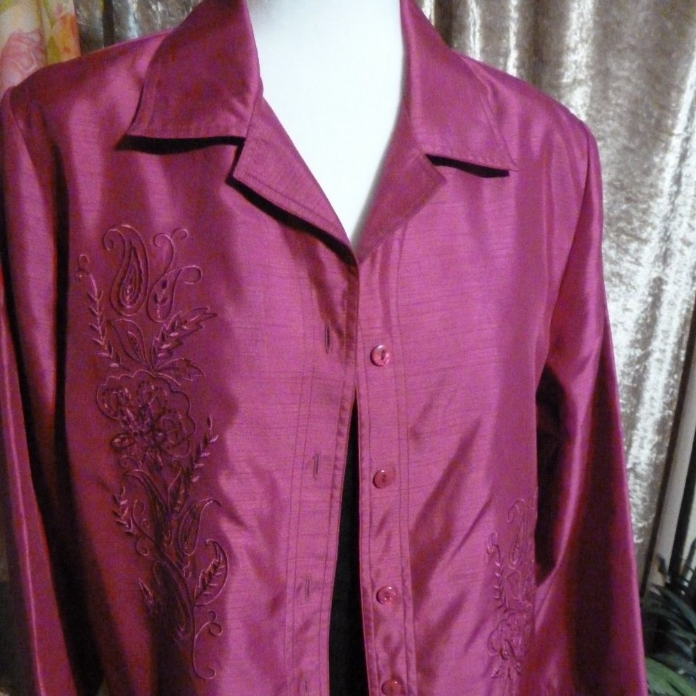 Lightweight women's jacket /tunic w/embroidery